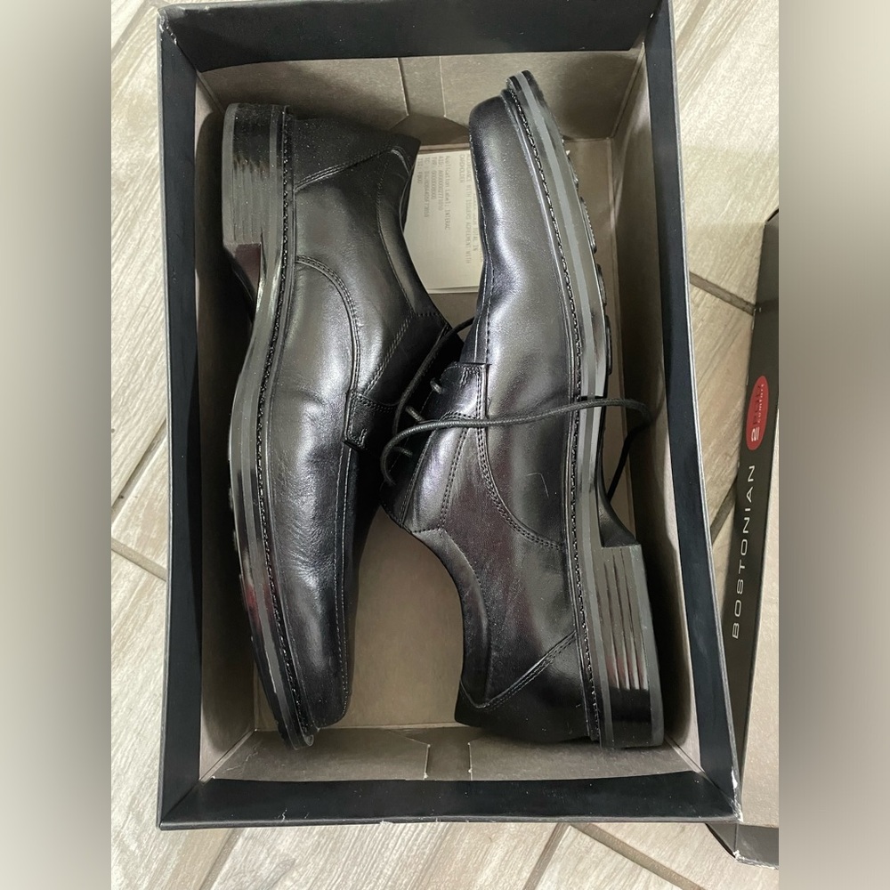 Mens Bostonian dress shoes